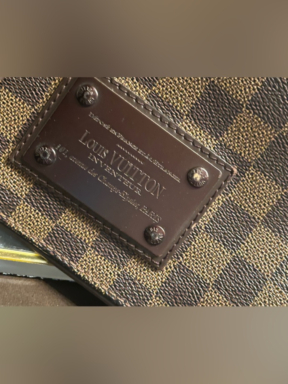 Louis Vuitton Brown Damier Ebene MM Messenger Bag - magnetic closure - Picture 2 of 10